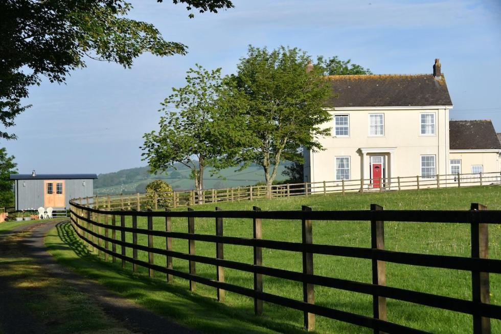 Glascoed Farmhouse Carmarthen Eksteriør billede